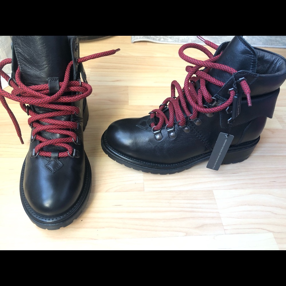 Boemos black leather boots Italy